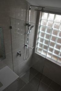 163359_394640433959509_1546182547_n