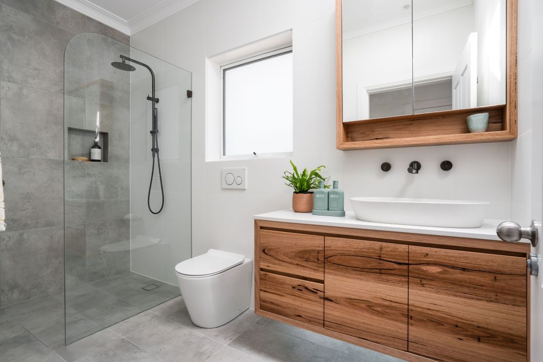 Walk In Shower - Pros and Cons