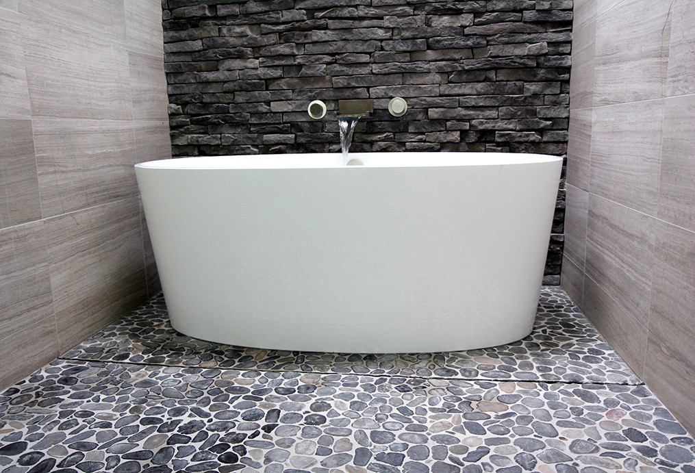 victoria-and-albert-tub-wall-mount-tub-spout-pebble-flooring-hidden-drain-system-1000