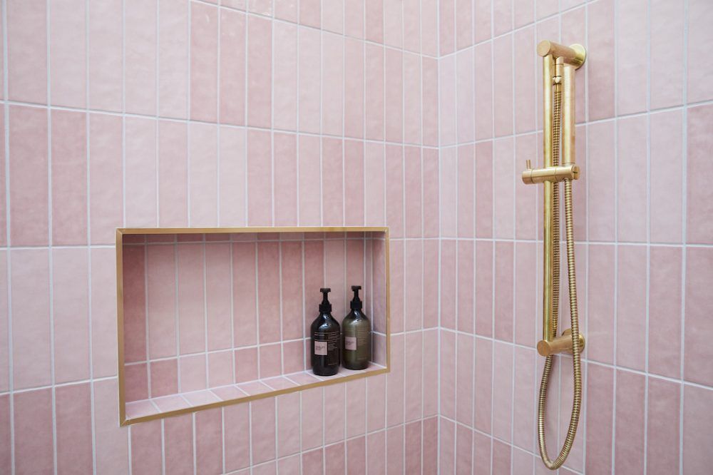 Vertical Stackbond Bathroom Tiling 