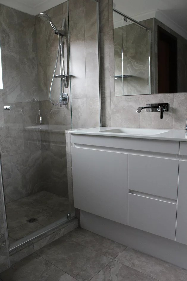 Horizontal Stackbond Tiling