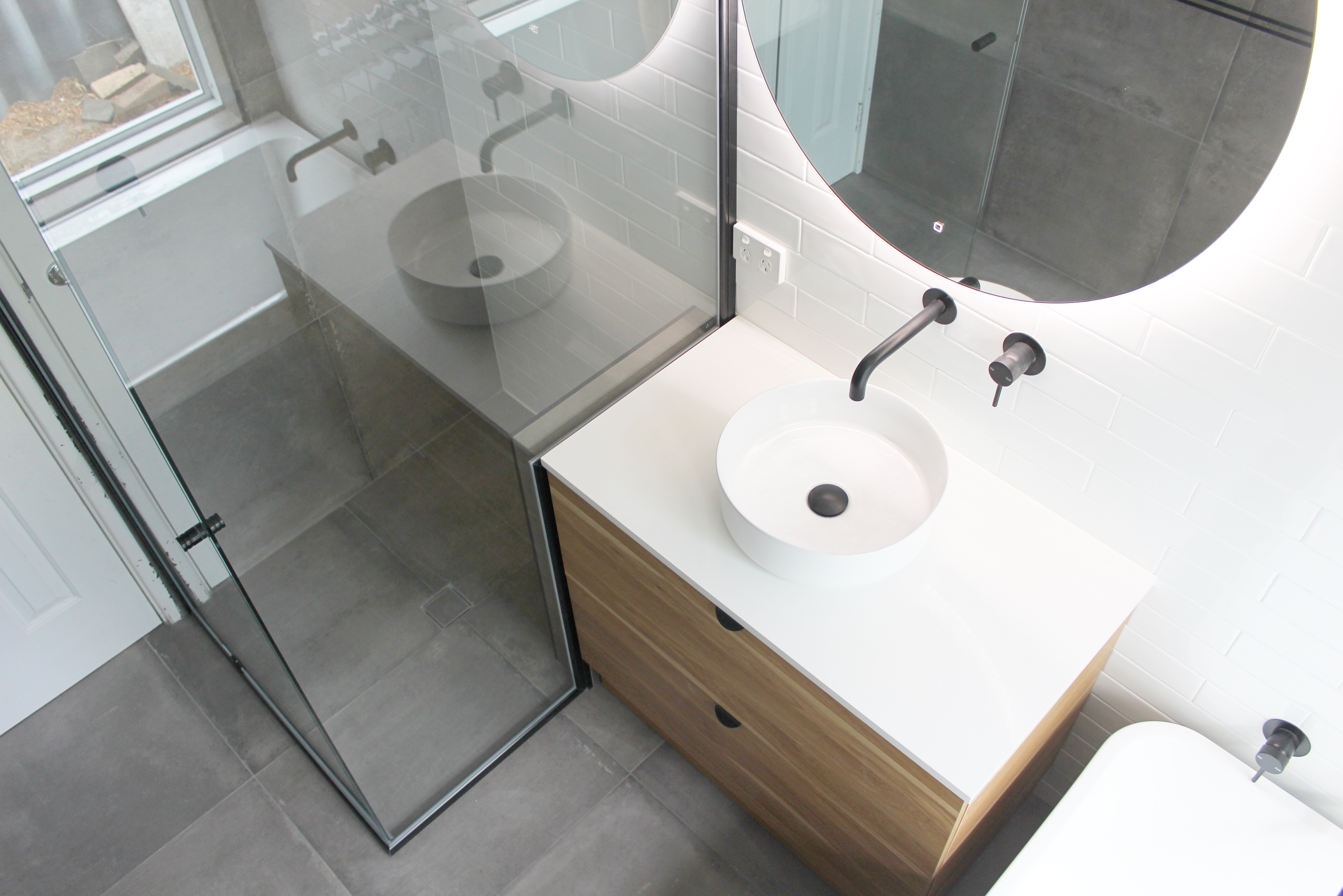 E2CD318B-36C1-4AE9-9286-FACD01FD57AD