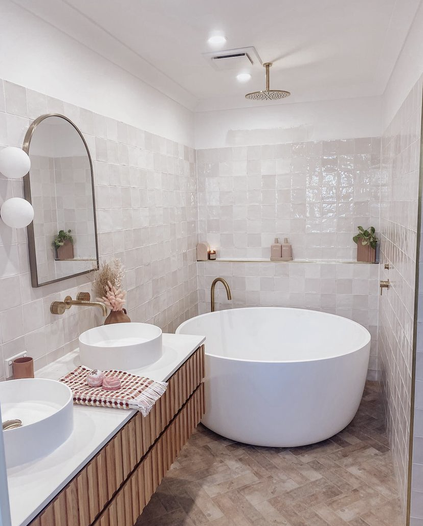 Round Bathub - @elleandjay321