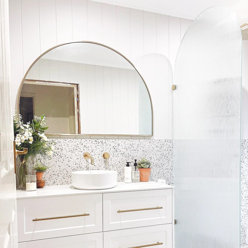 Fluted Arch Shower Screen