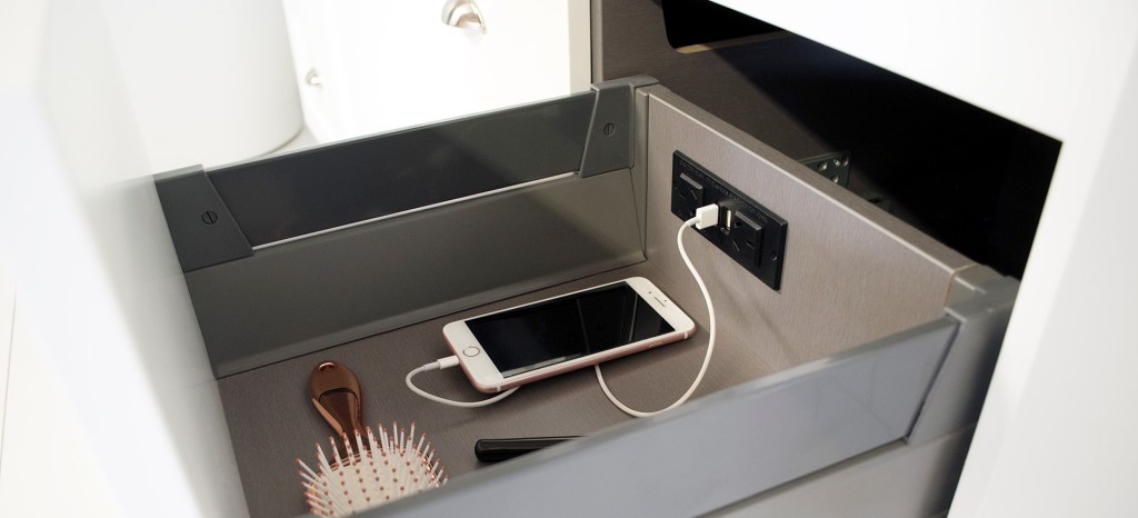 USB Powerpoint Bathroom