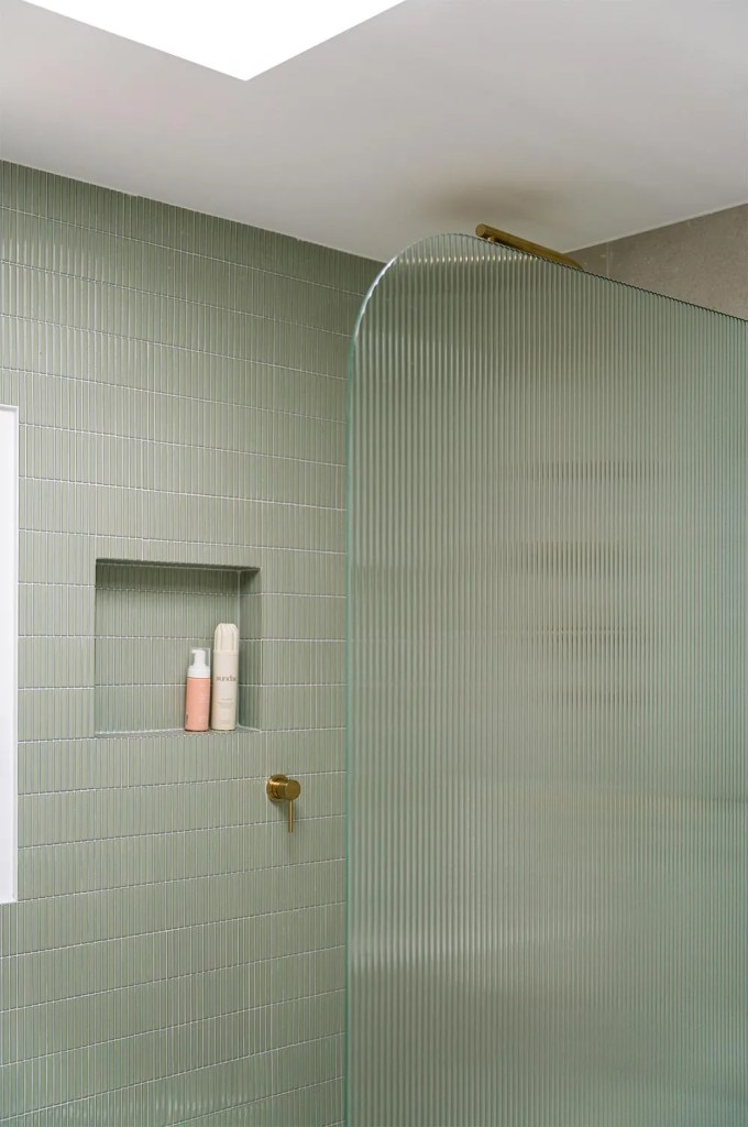 Fluted Shower Screen